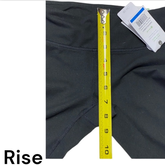 NWT GAIAM 7/8 Yoga Leggings Black and Gray OM Taylor Twist Cut Out Size XS - Picture 14 of 15
